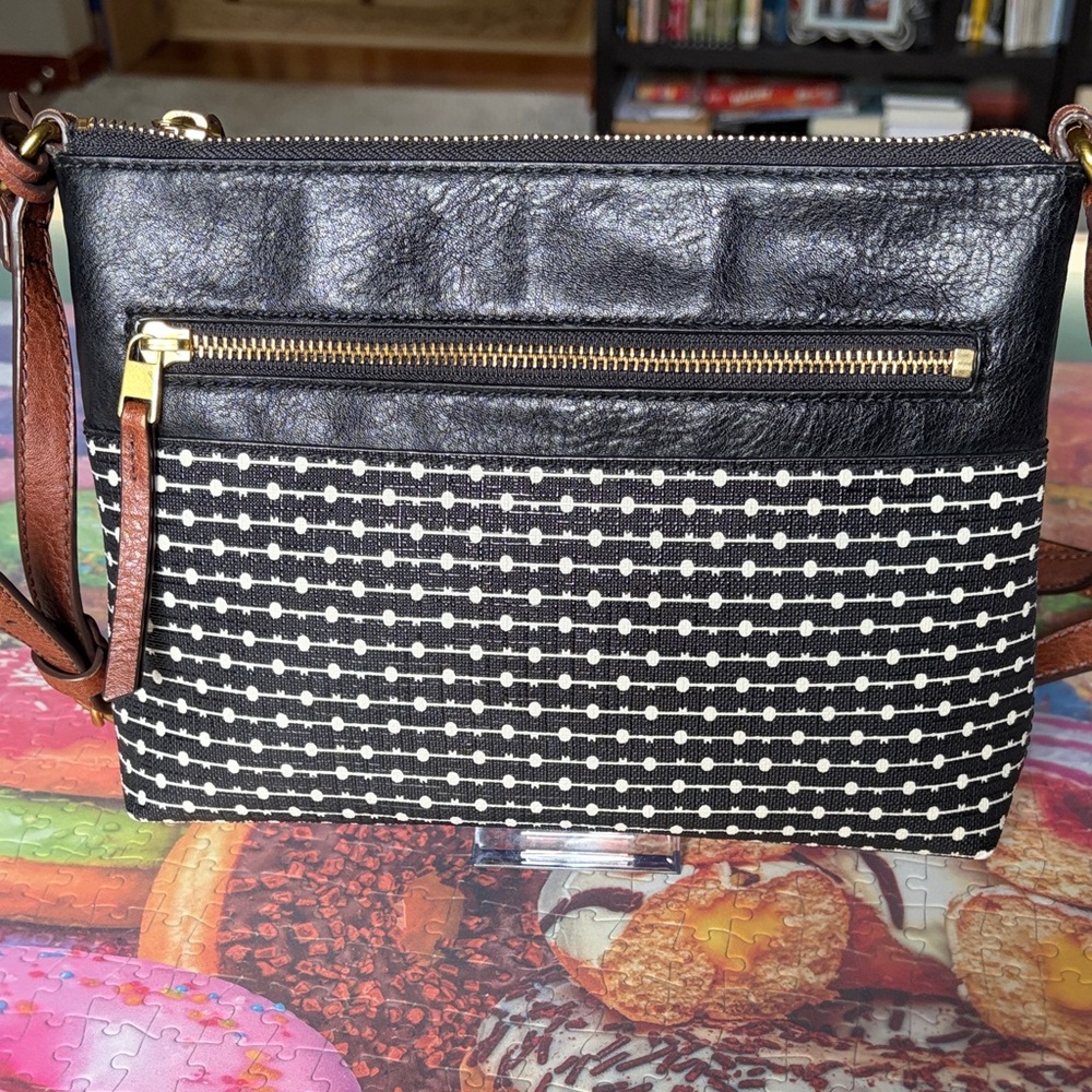 Fossil Fiona Modern Dots Stylish Black & Brown Crossbody Bag. Like New! - Picture 4 of 8